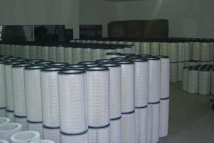 吸塵器除塵濾筒除了具有處理風量大、強度高、拉力大、耐磨性強、過濾精度高、運行阻力小的特點