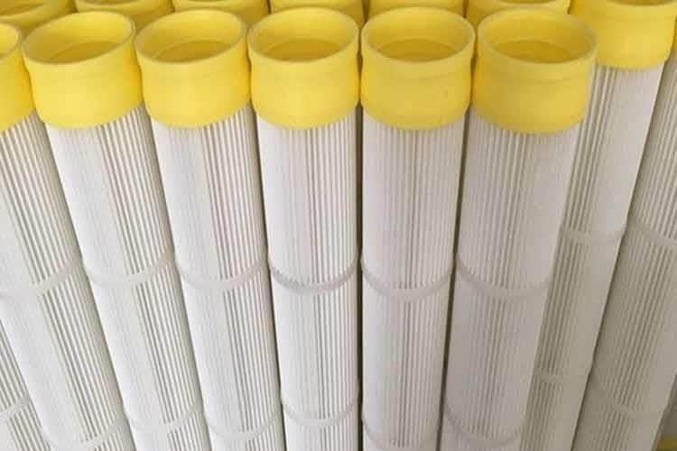 除塵濾筒由經過成型加工處理的濾材、支撐骨架、上下端蓋、橡